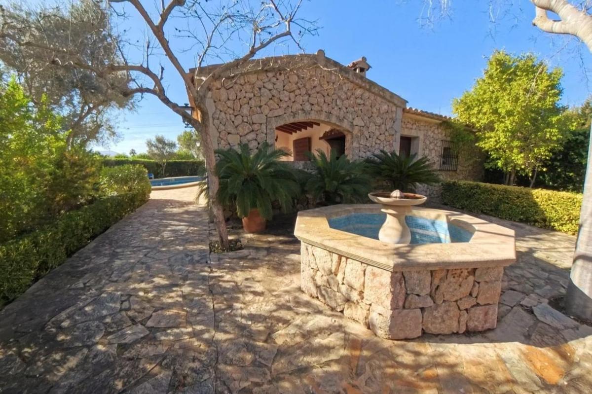 Villa Charming In Area Of Pollensa By Renthousing *