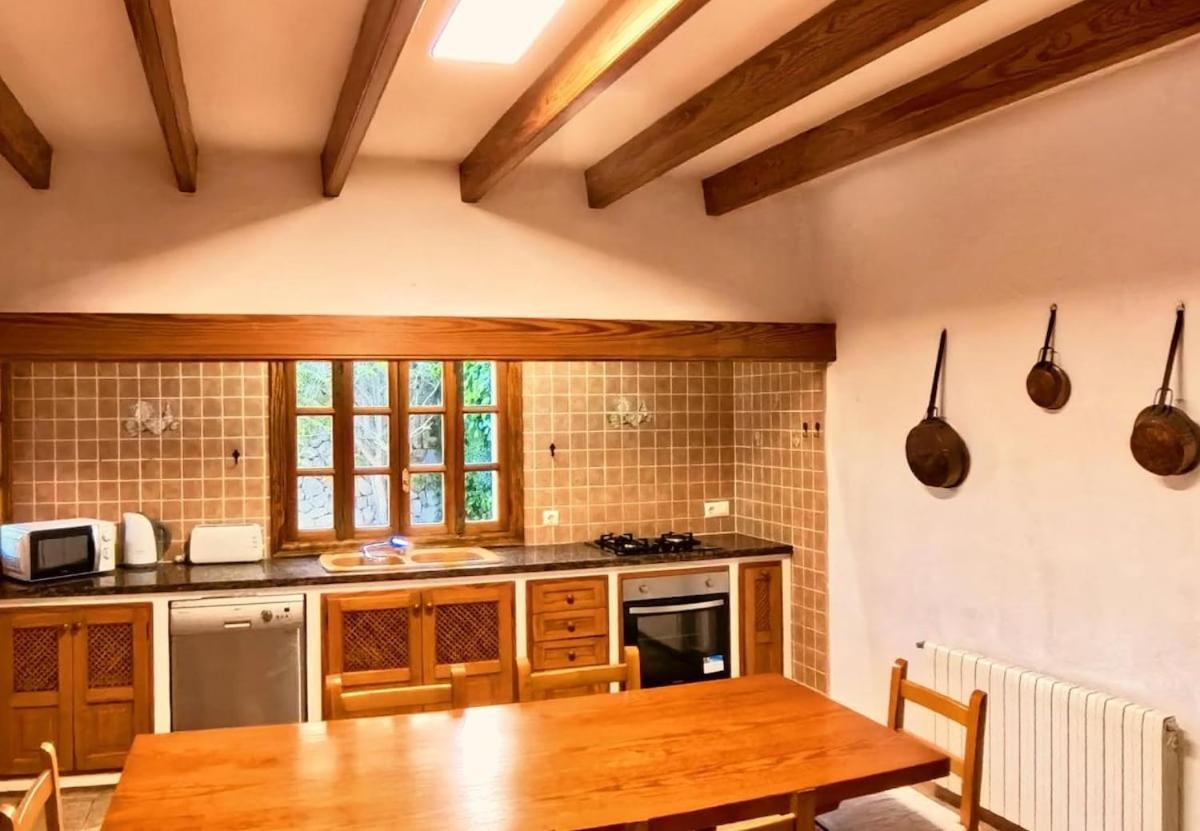 Charming In Area Of Pollensa By Renthousing *