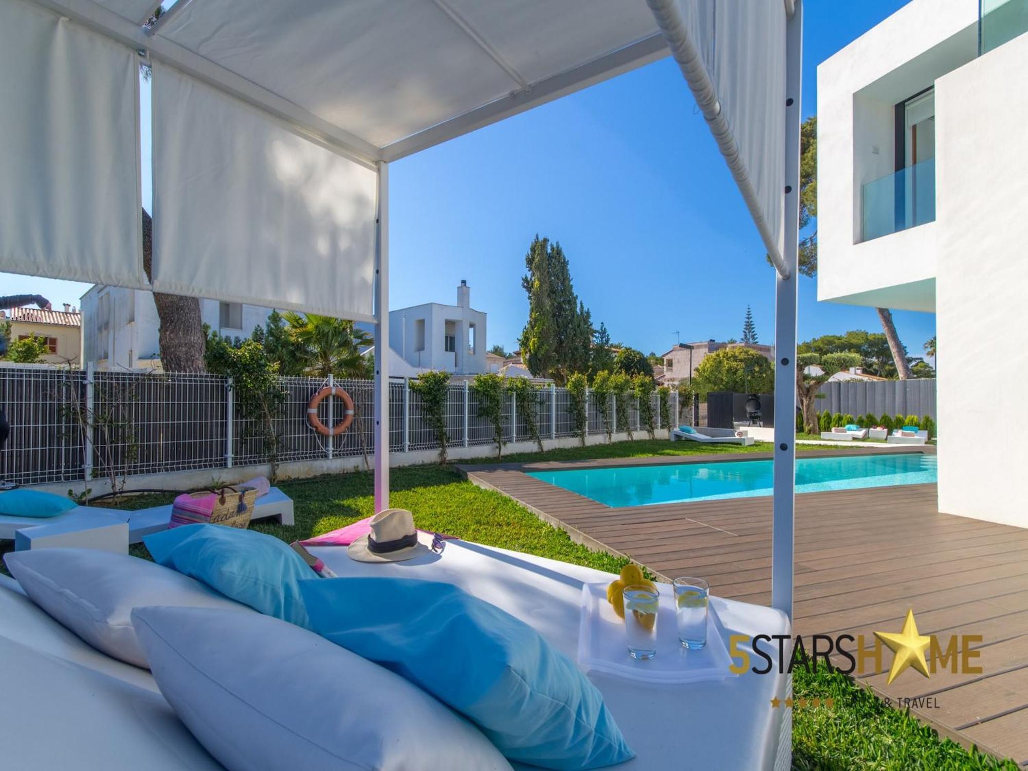 Villa, 180m To Sandy Villa