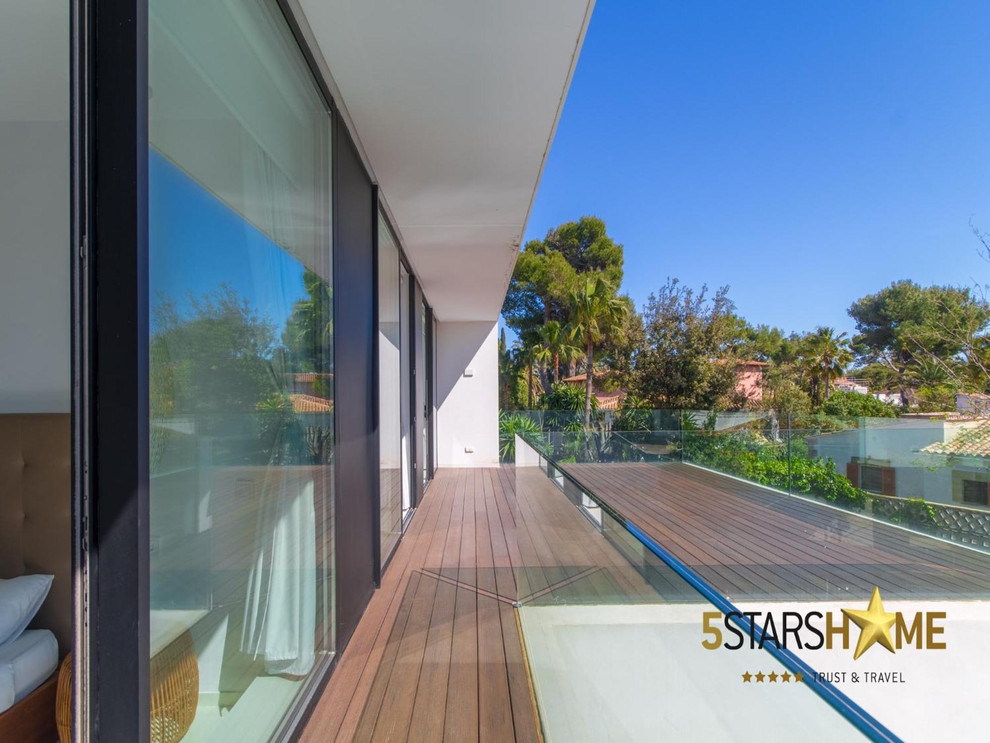 Villa, 180m To Sandy