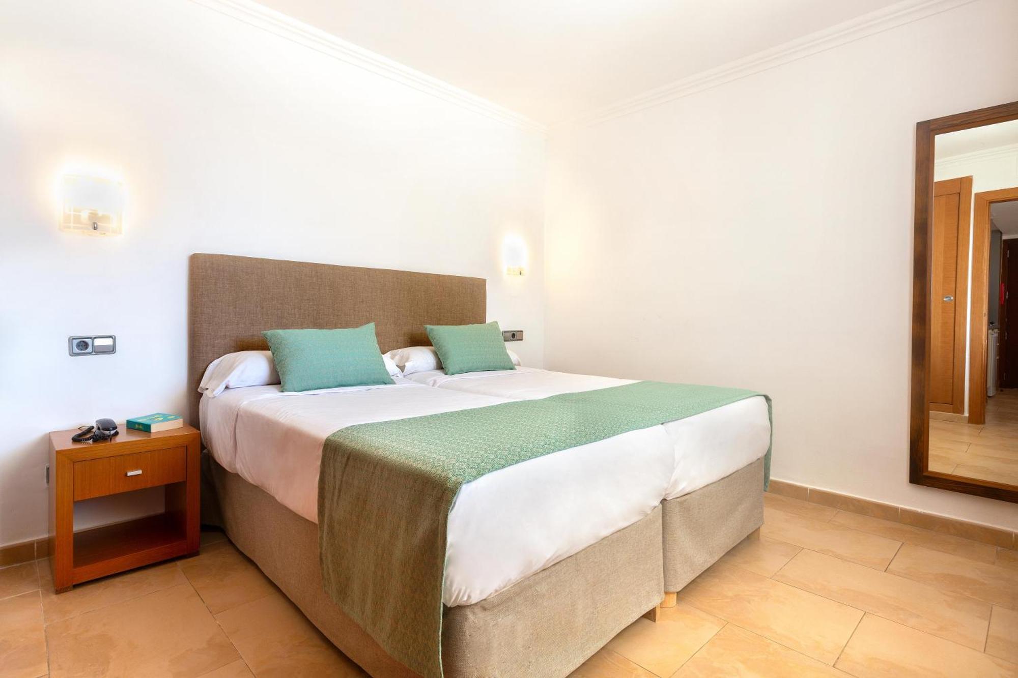 Marsenses Ferrera Blanca Family Hotel