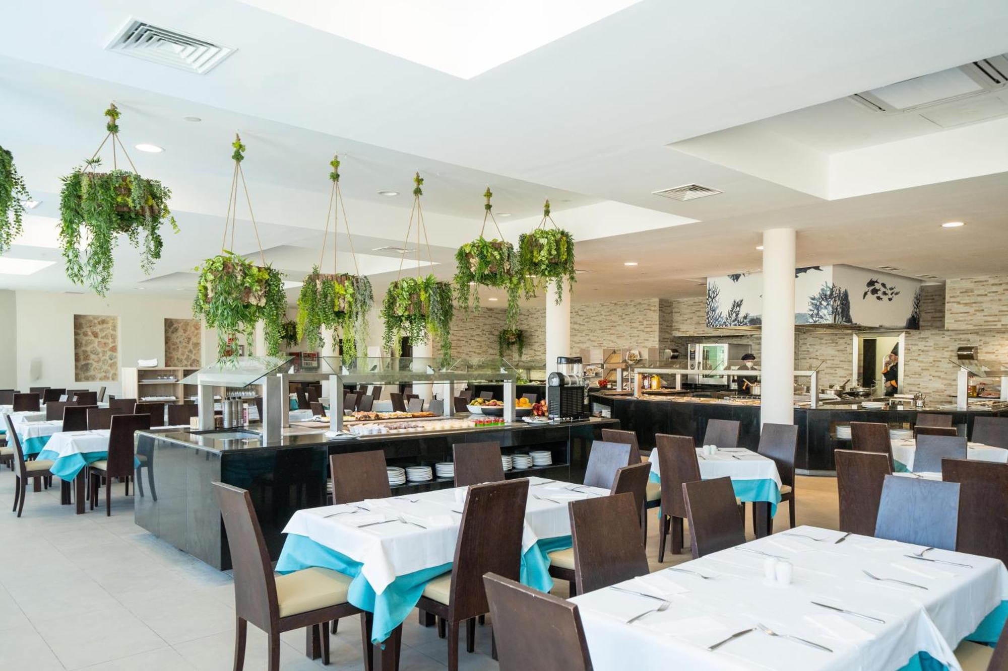 Marsenses Ferrera Blanca Family 4*
