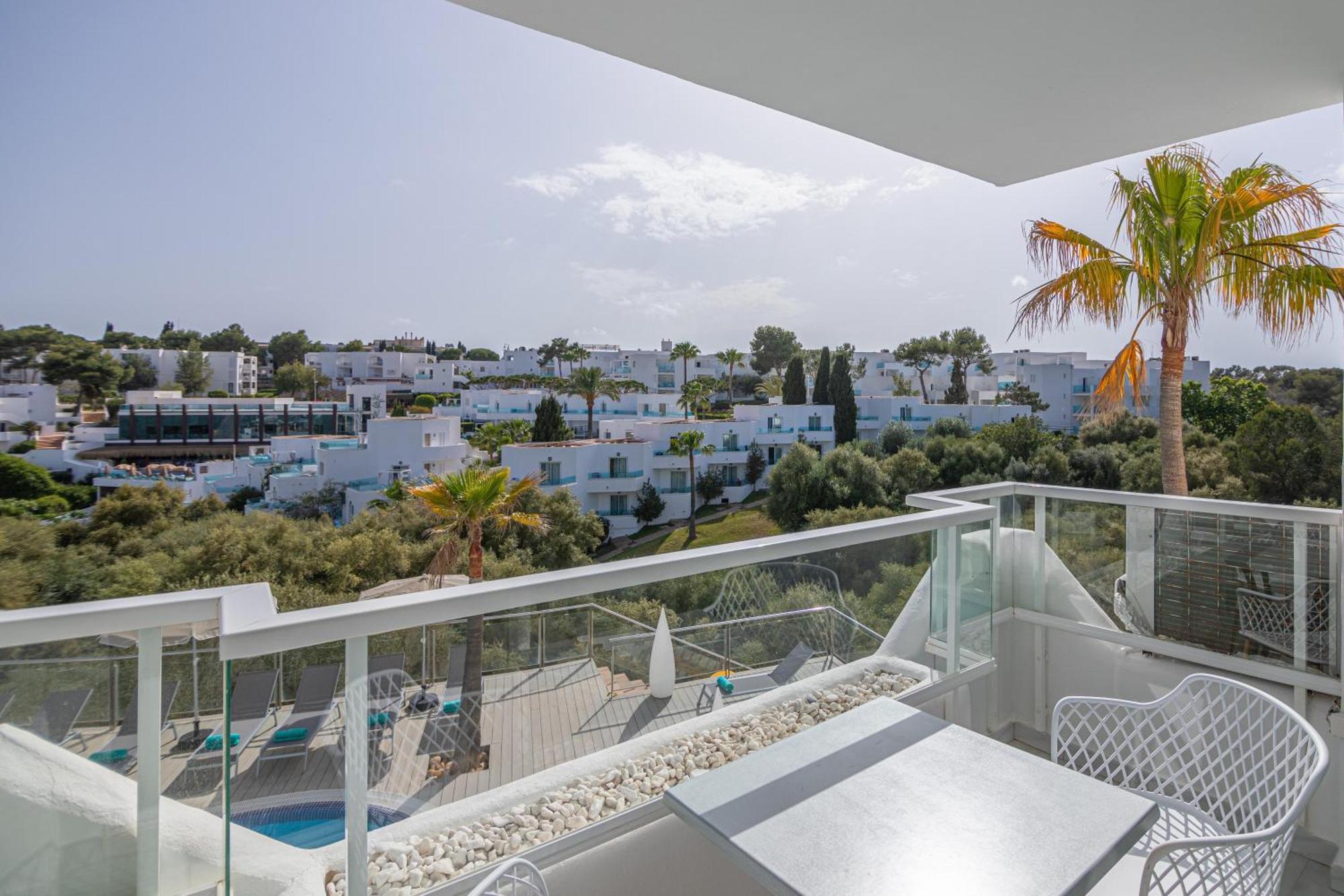 Ferrera Y Ferrera Anexo Apartahotel 4*