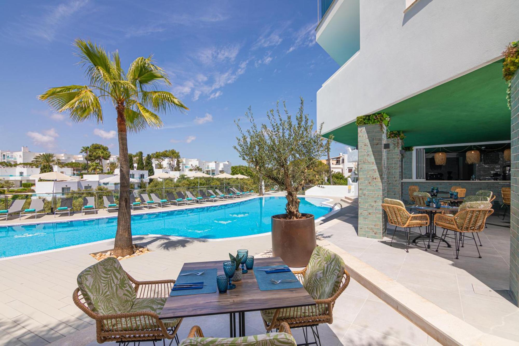 Ferrera Y Ferrera Anexo Apartahotel 4*