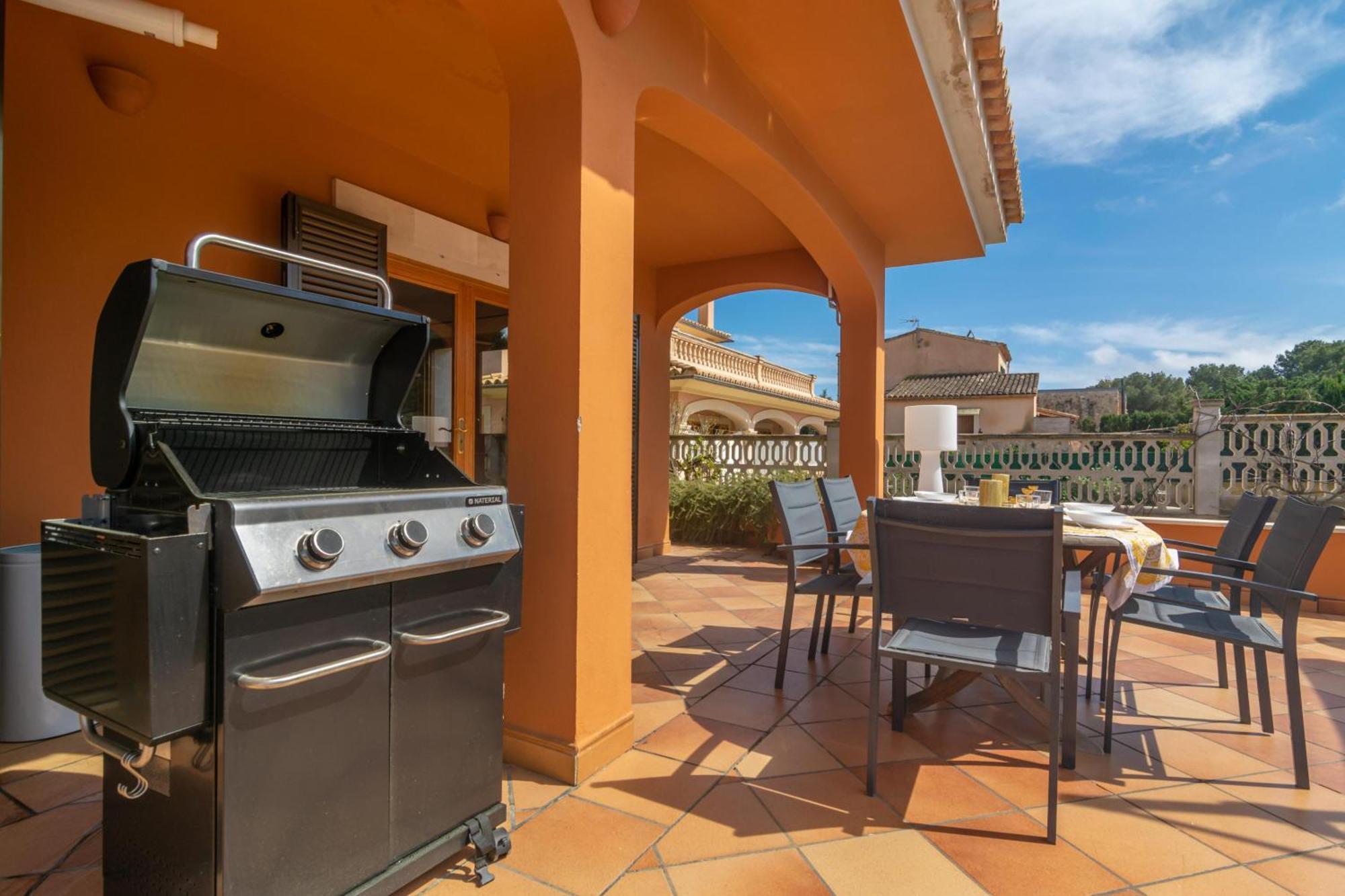 Villa Paradise 88 *