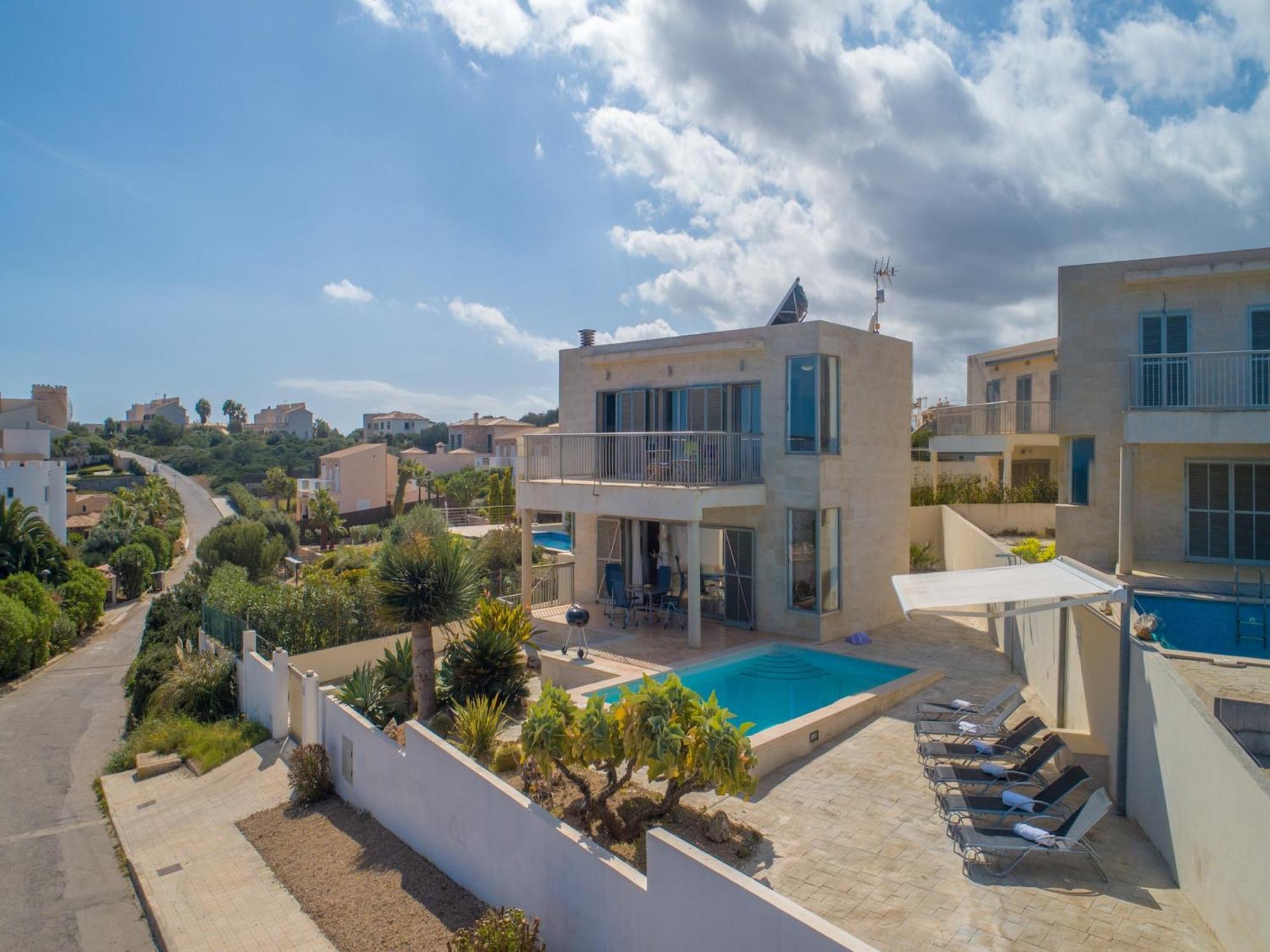Charming For 6 Guests Cala Murada (Mallorca)
