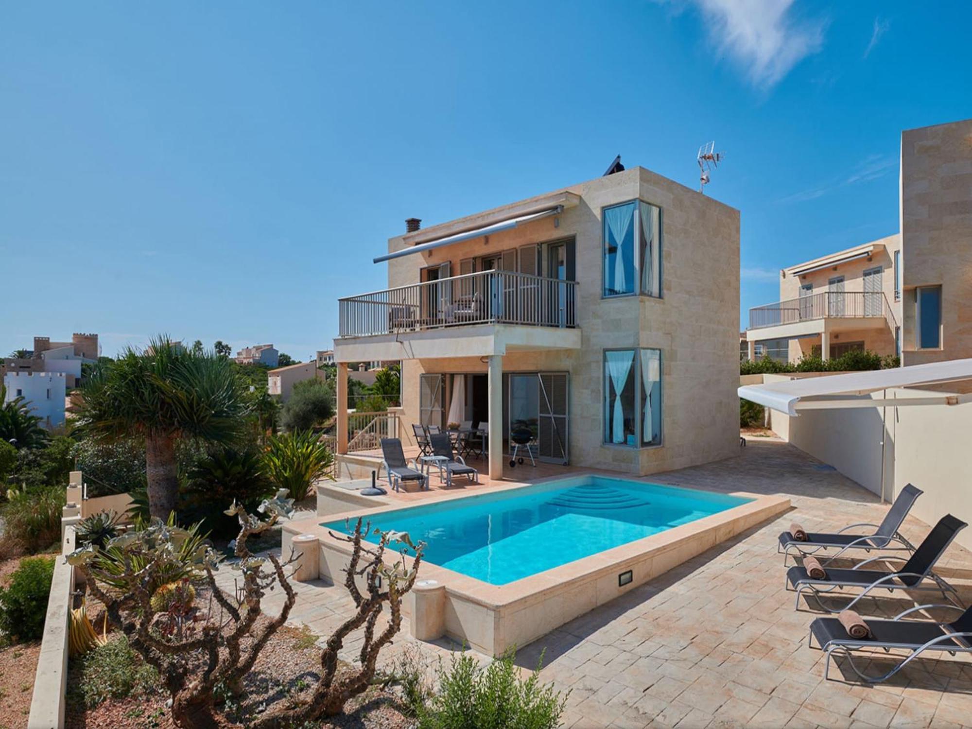 Villa Charming For 6 Guests *