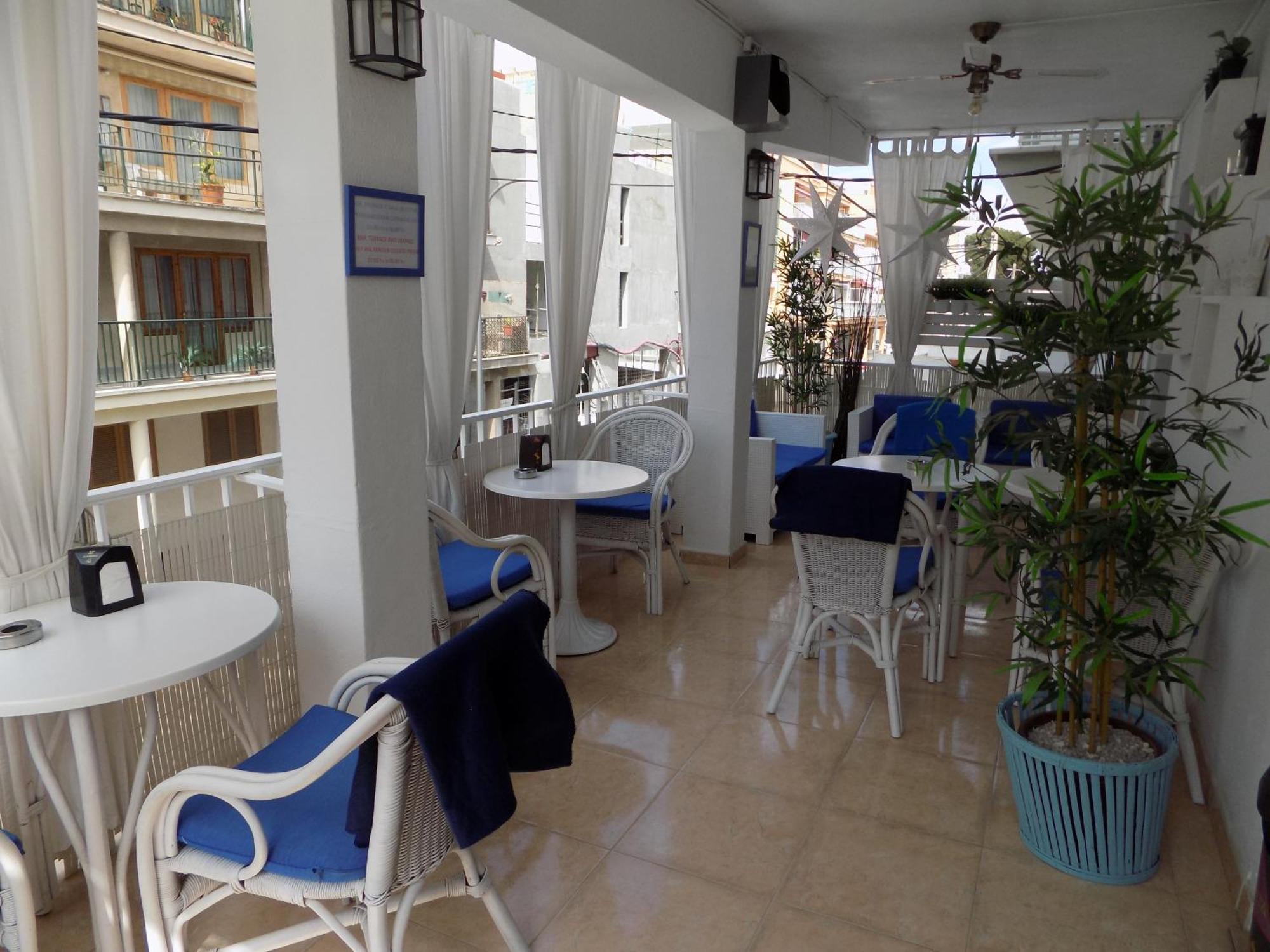 Maruja Hotel *