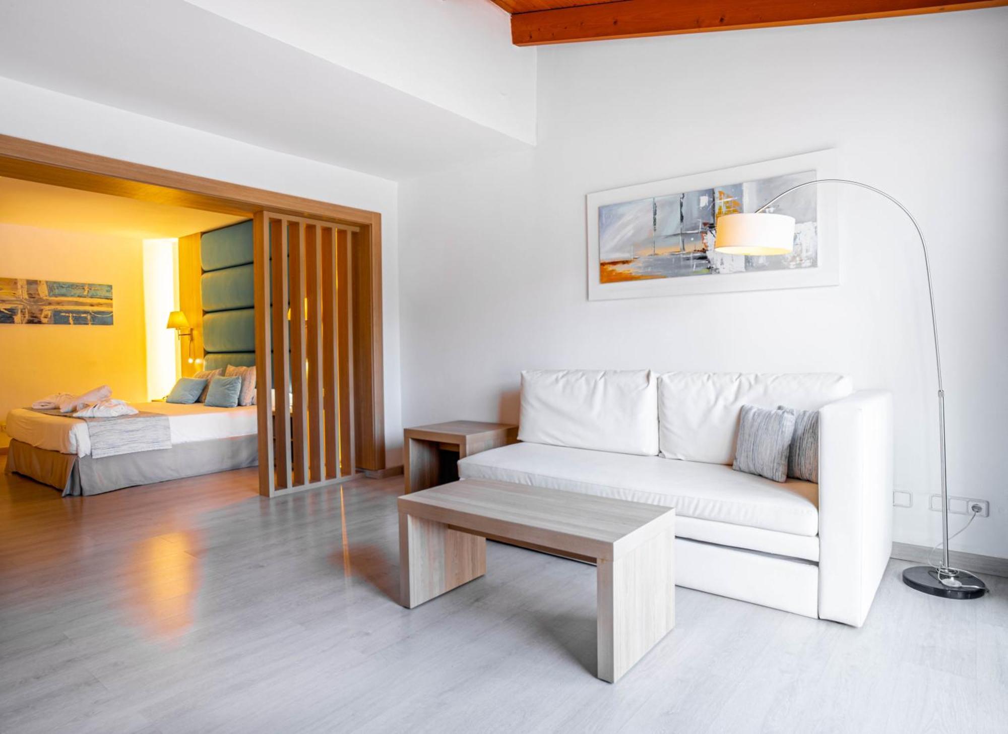 Bahia De Alcudia & 4*
