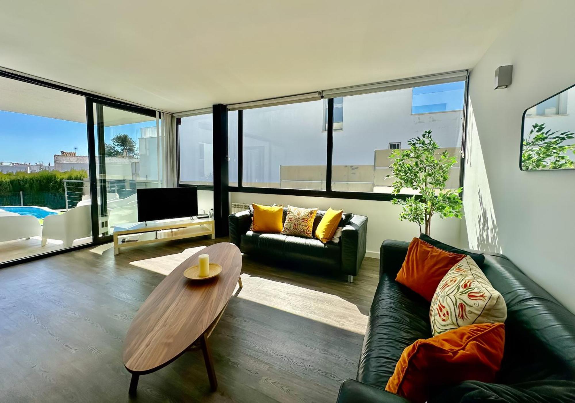 Apartamento Moderna Con Piscina En