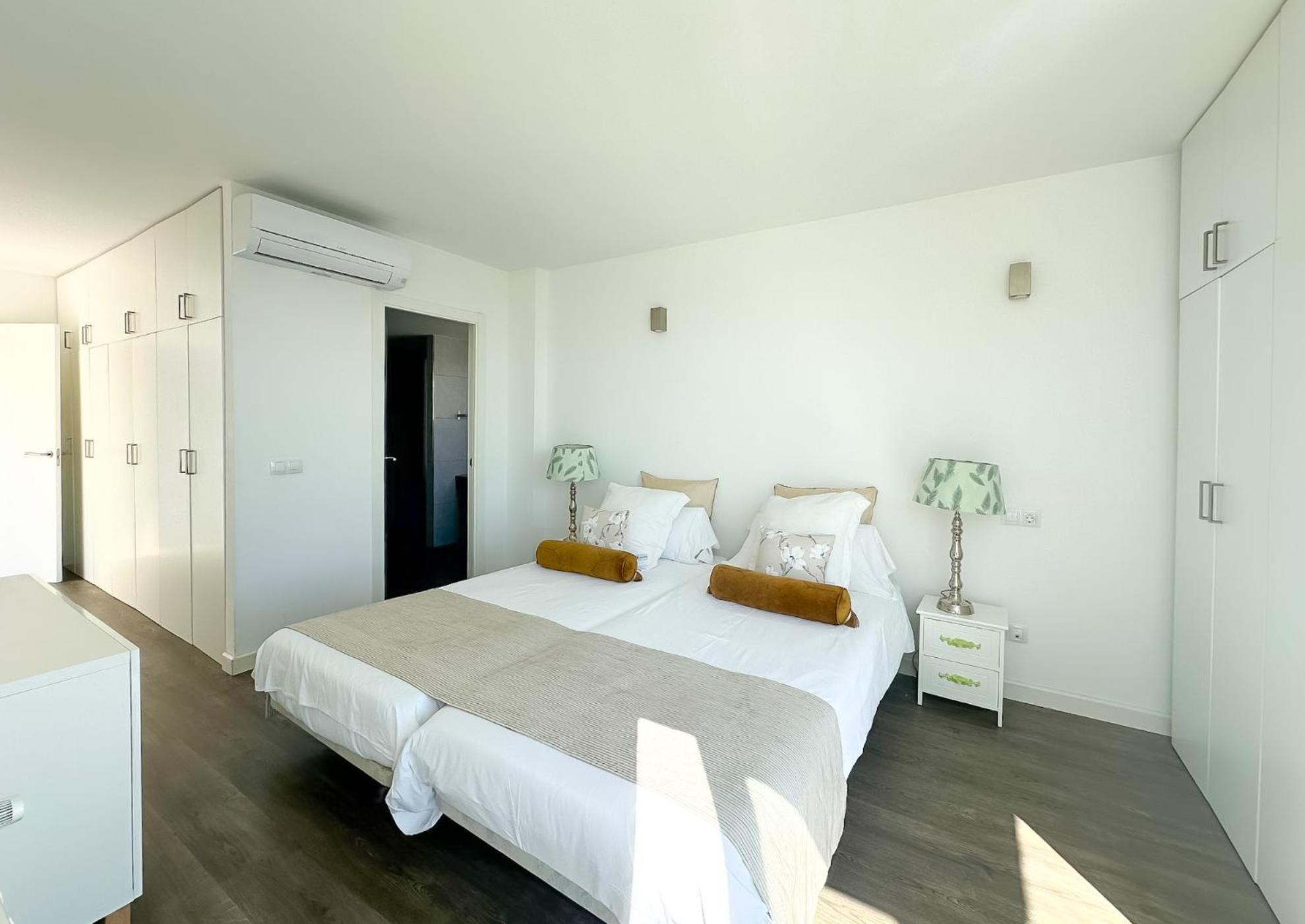 Moderna Con Piscina En Palma de Mallorca