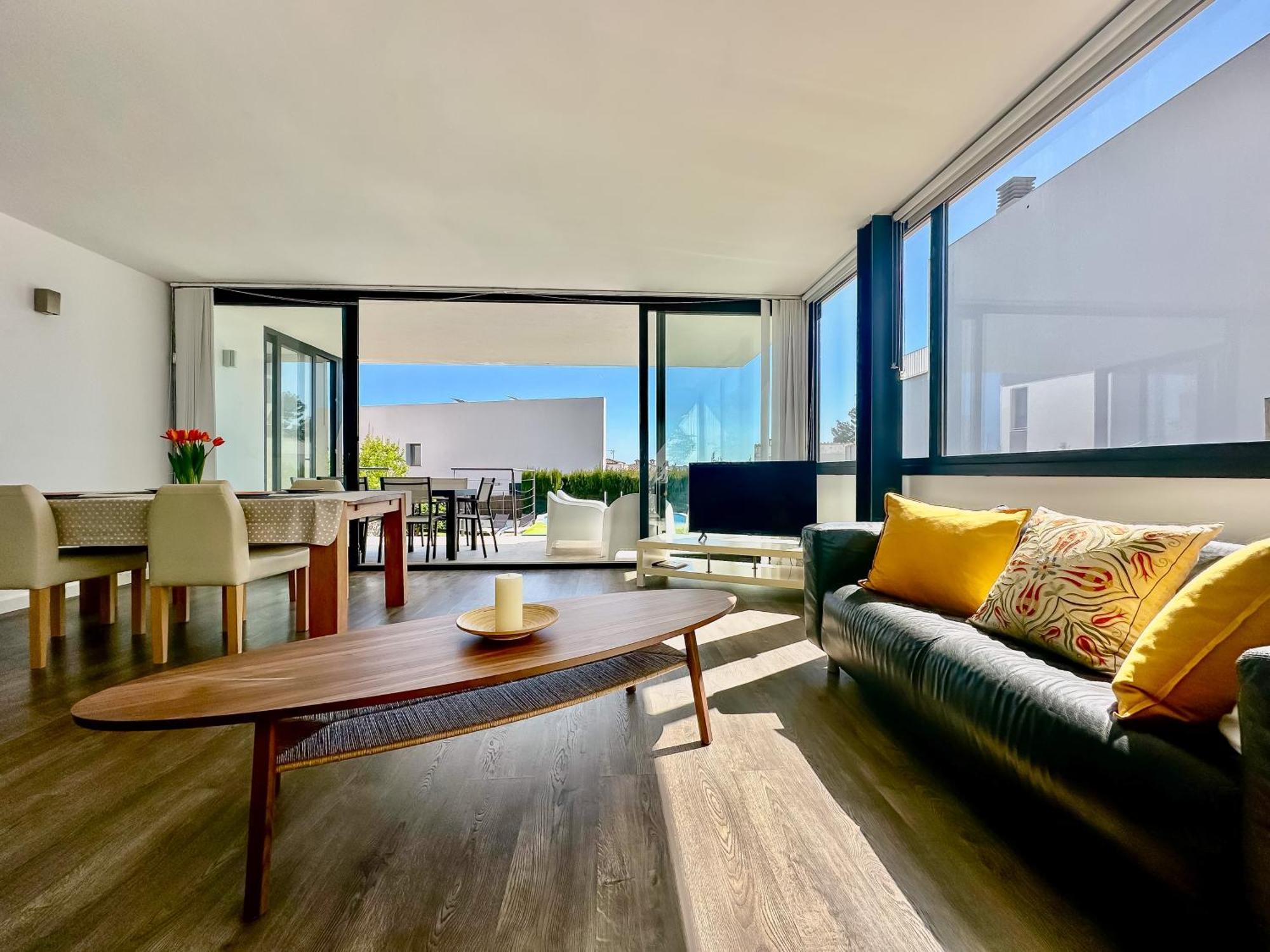 Moderna Con Piscina En Apartamento