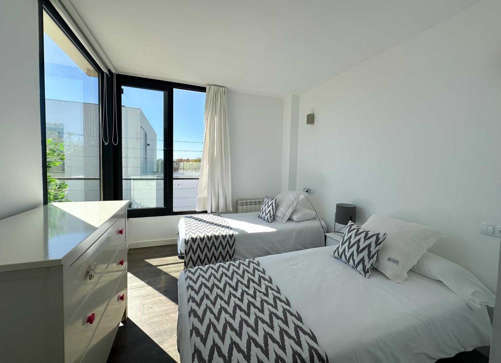 Moderna Con Piscina En Palma de Mallorca
