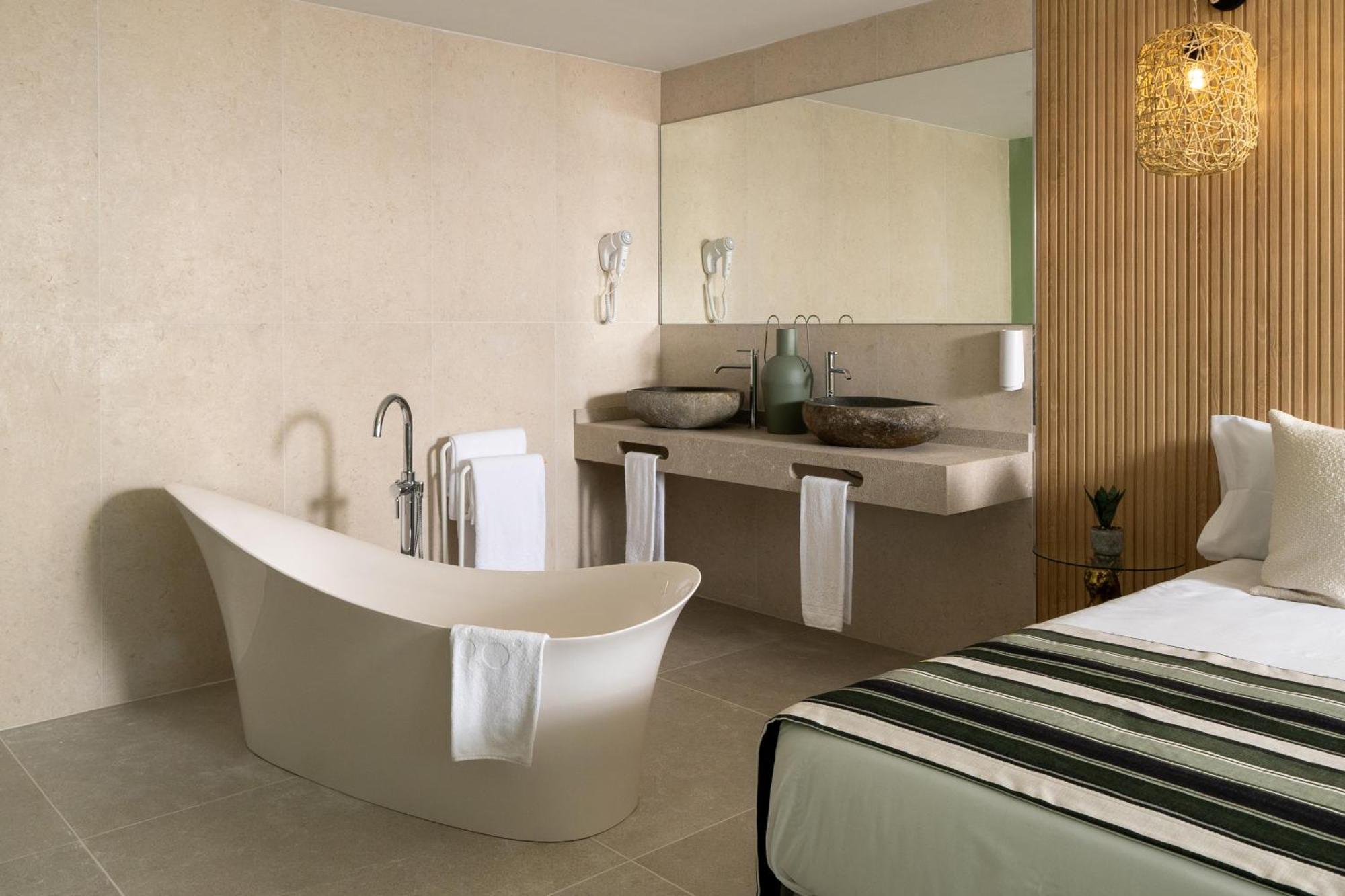 Ferrera Y Ferrera Anexo Apartahotel 4*