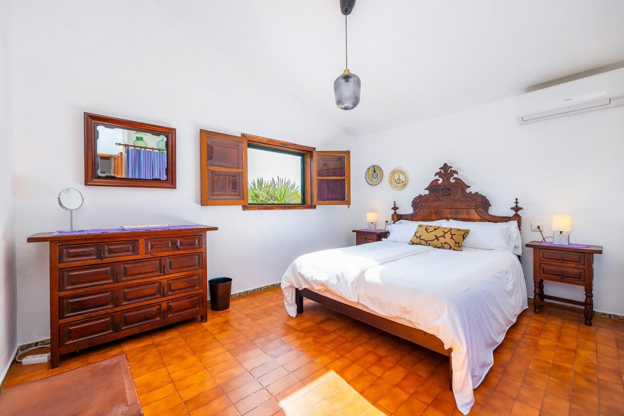 Tonet Villa *