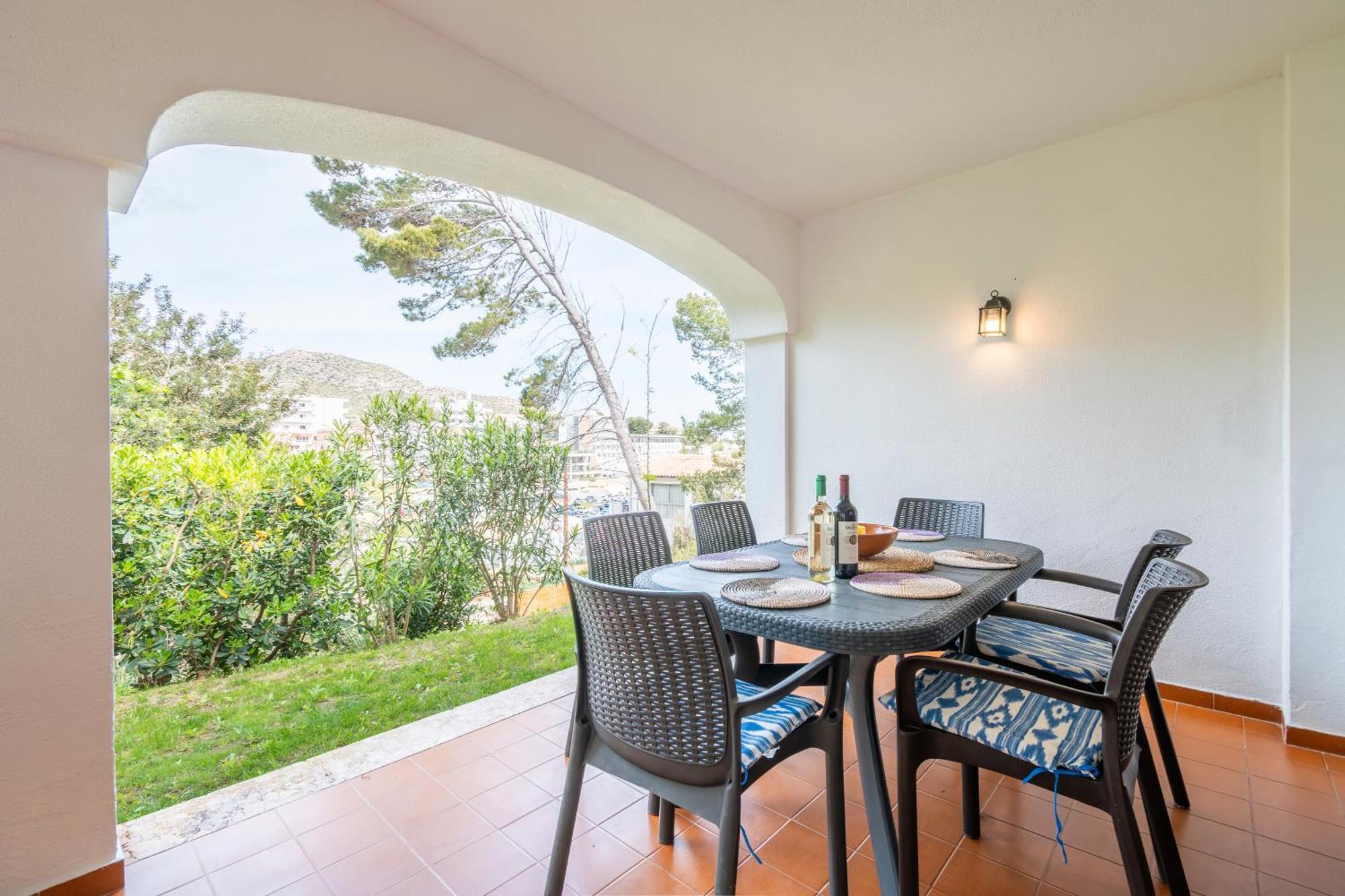 10 Botana Villa