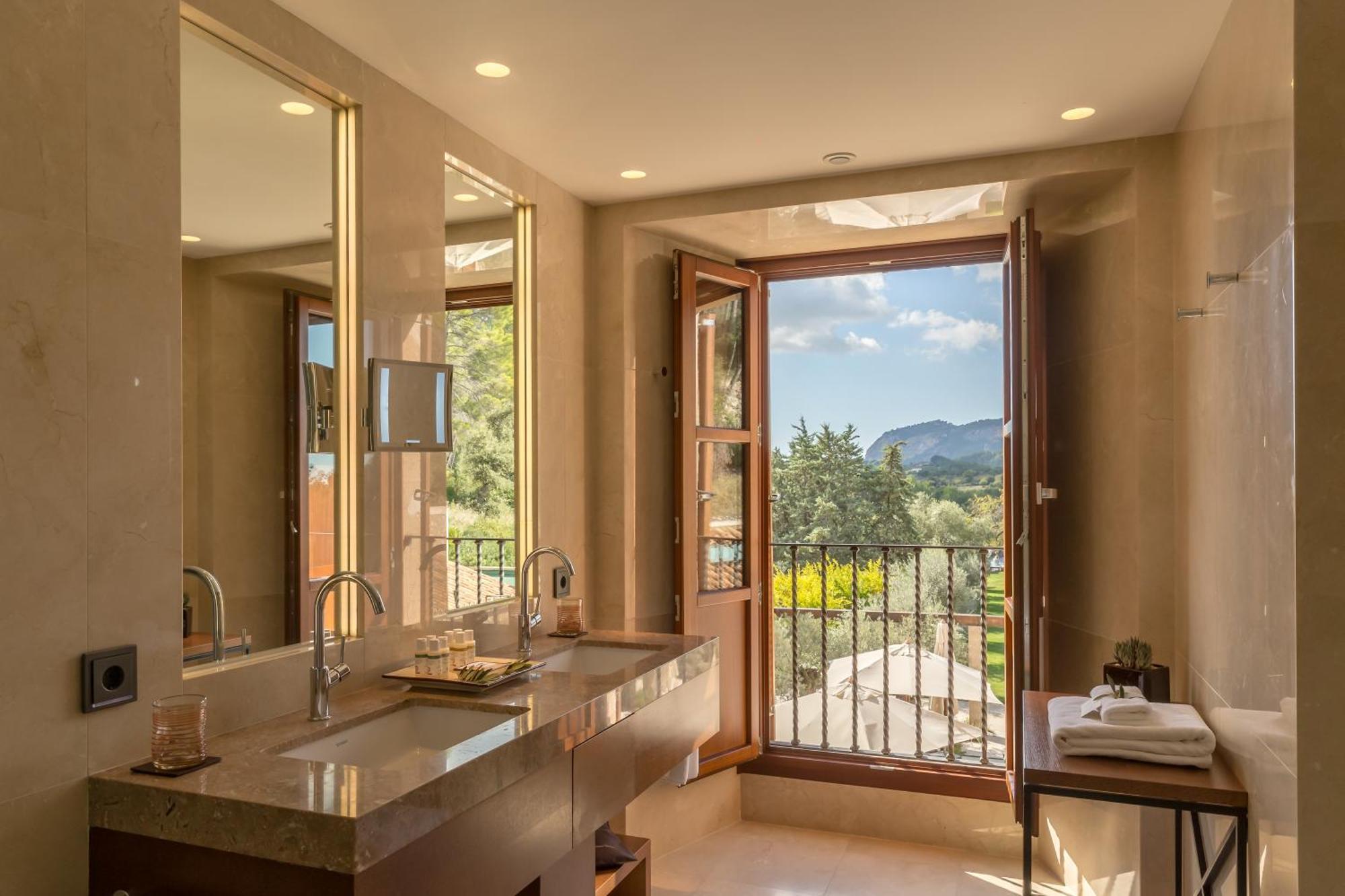 Hotel Castell Son Claret - The Leading Of The World 5*