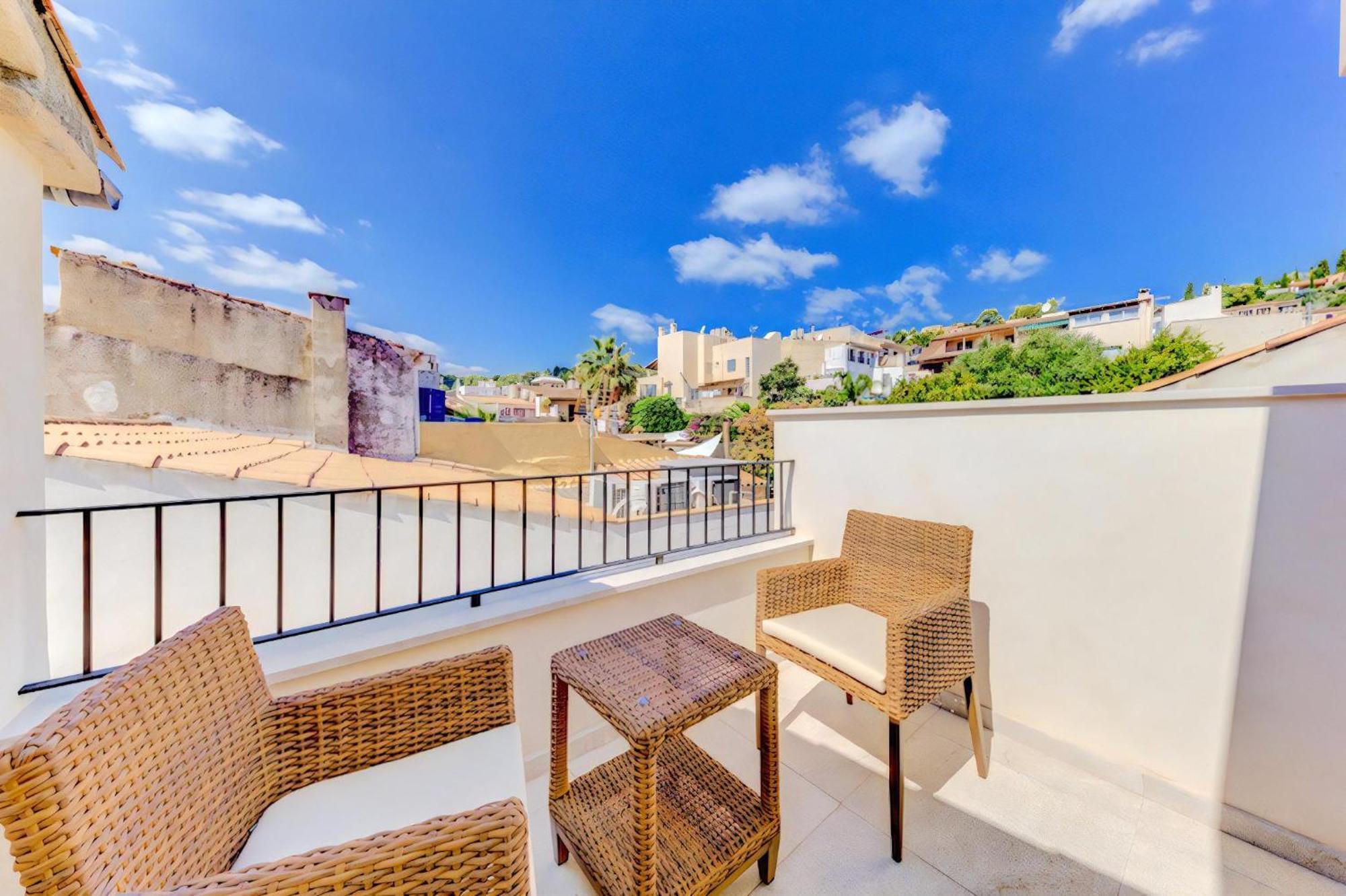 Villa Charming Alicanti 4 Bedrooms Positioned In The Heart Of Old Town Pollensa