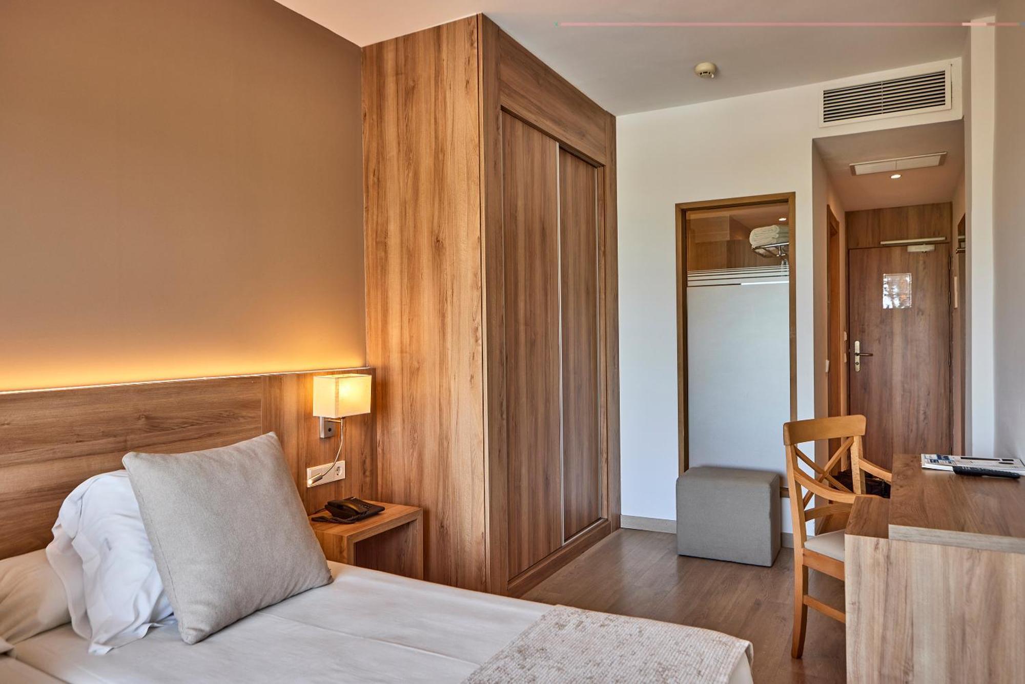 Hotel Playa Golf 4*