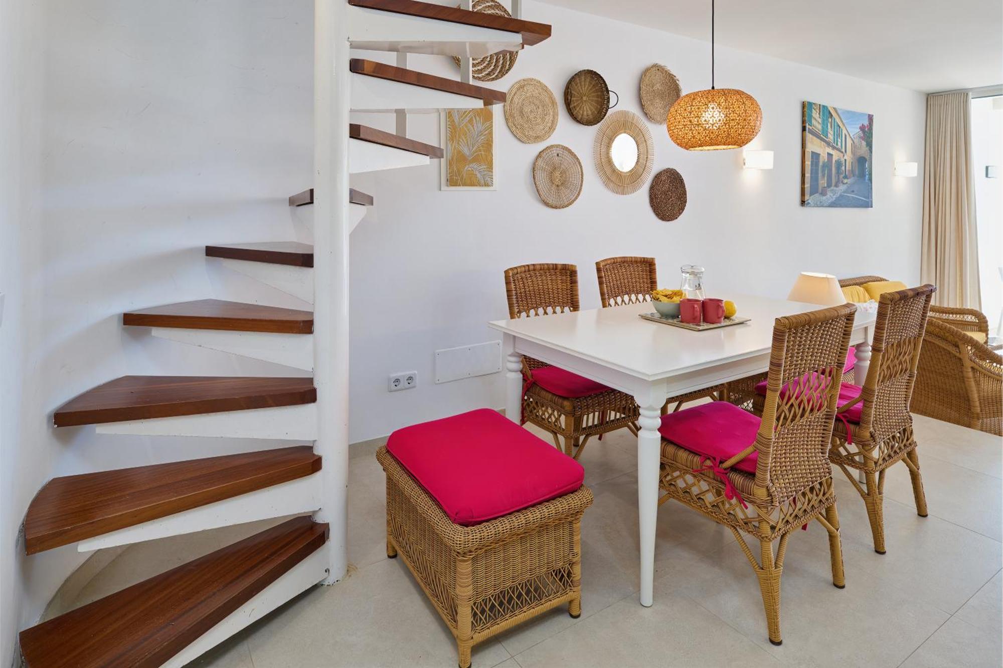 Waterfront 'maria'. Pool. Wifi Apartment Santanyi
