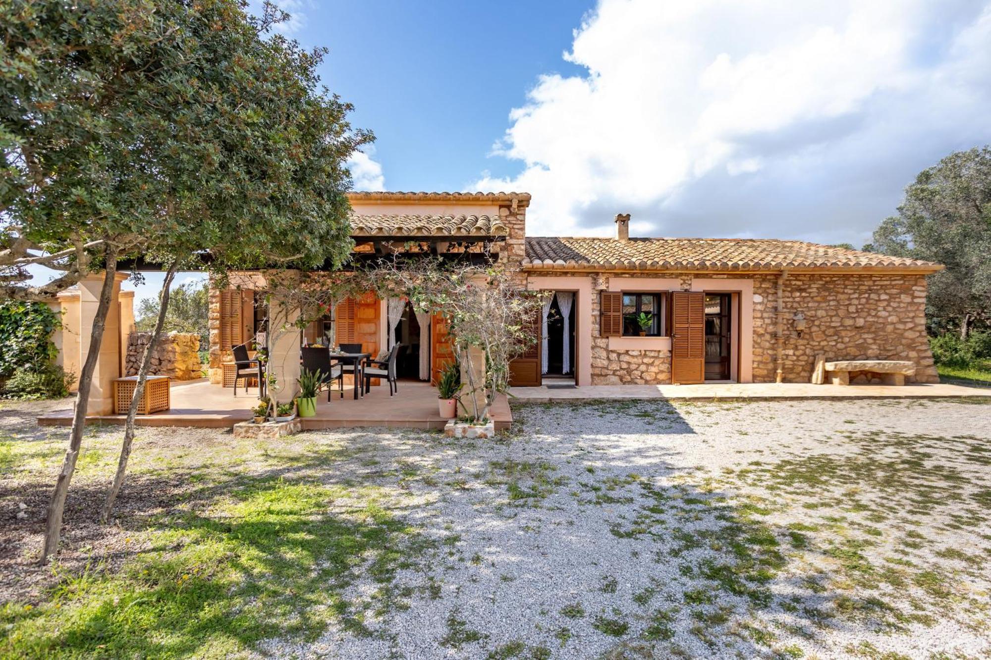 Sa Bassa Llova By Dracmallorca Casa rural *