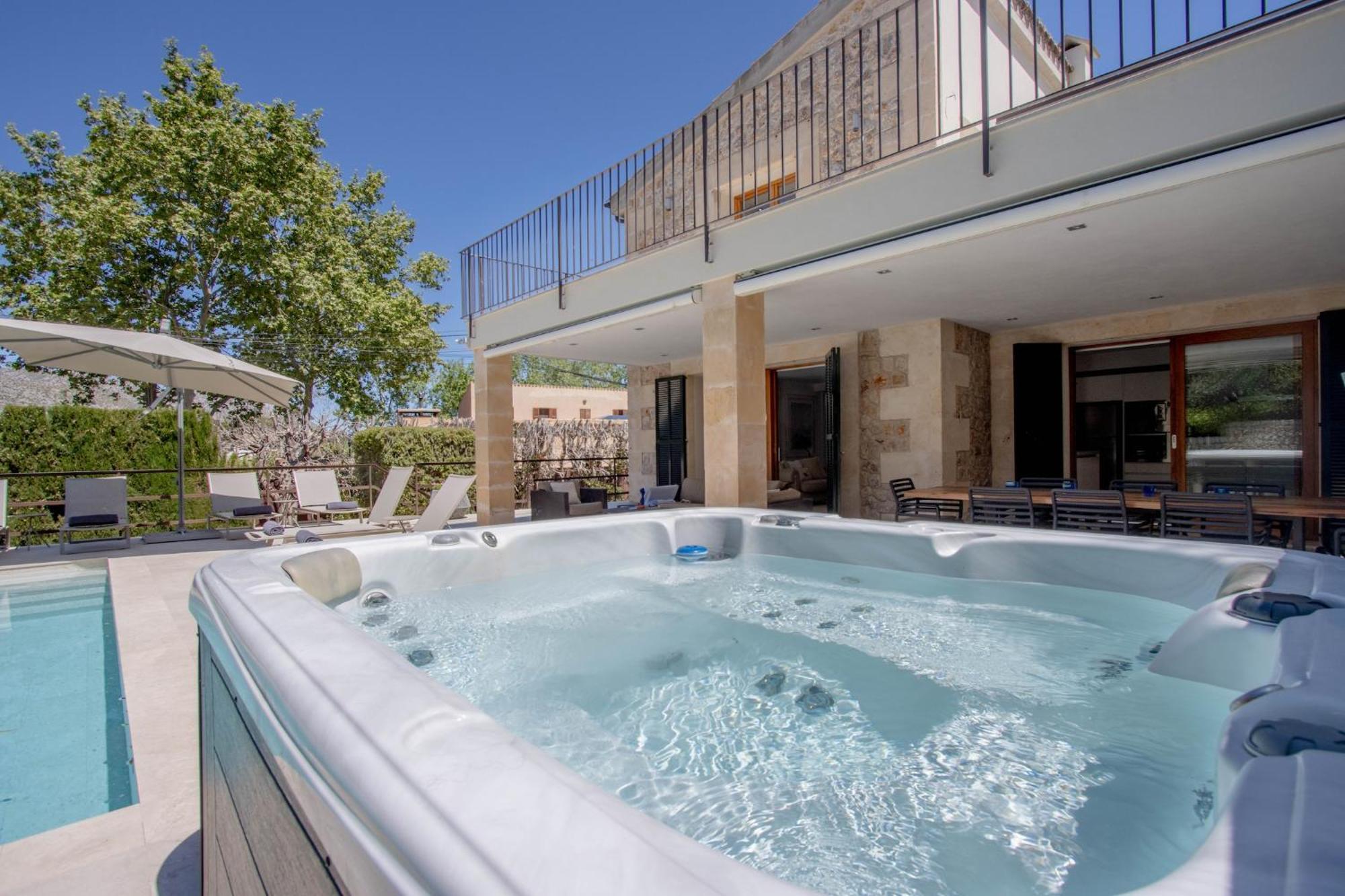 Menut Nou Villa
