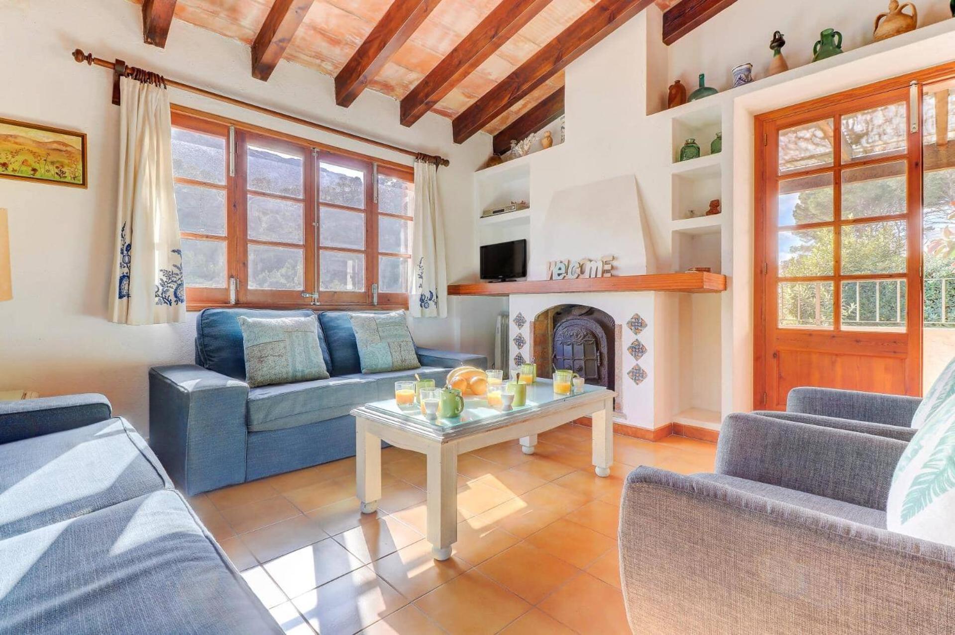 Villa March By *