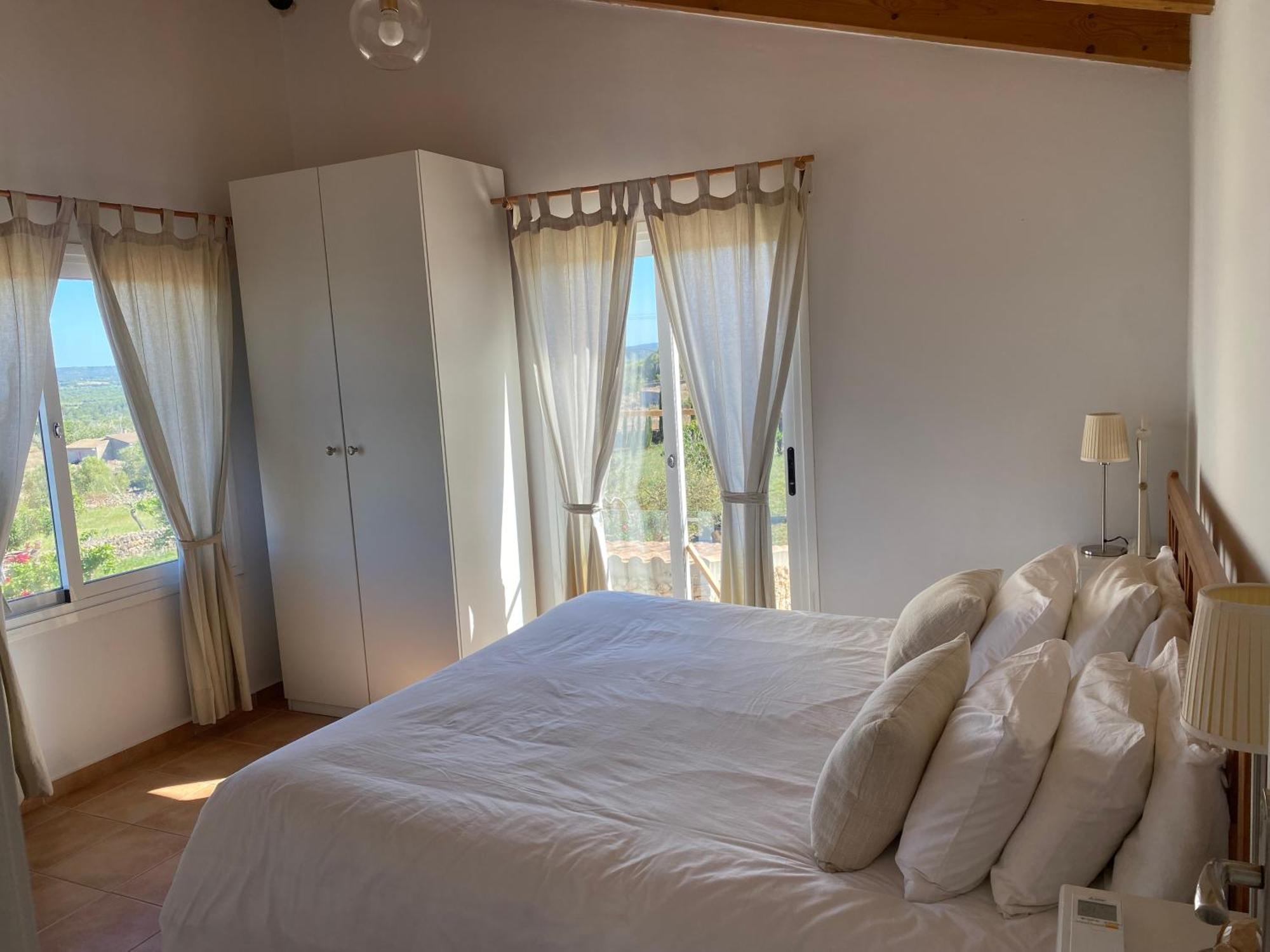 Villa Susacasa En Mallorca Con Sol Aire Acondicionado Y Vistas Despejadas *
