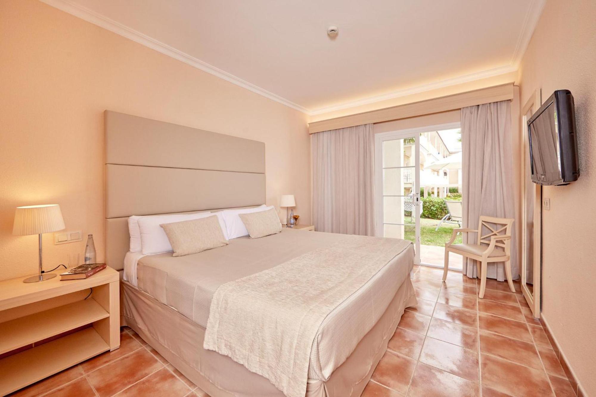 Zafiro Picafort Apartahotel 4*