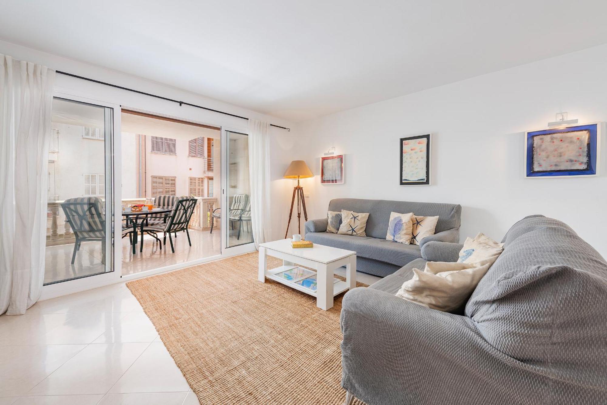 Sea One Apartment *