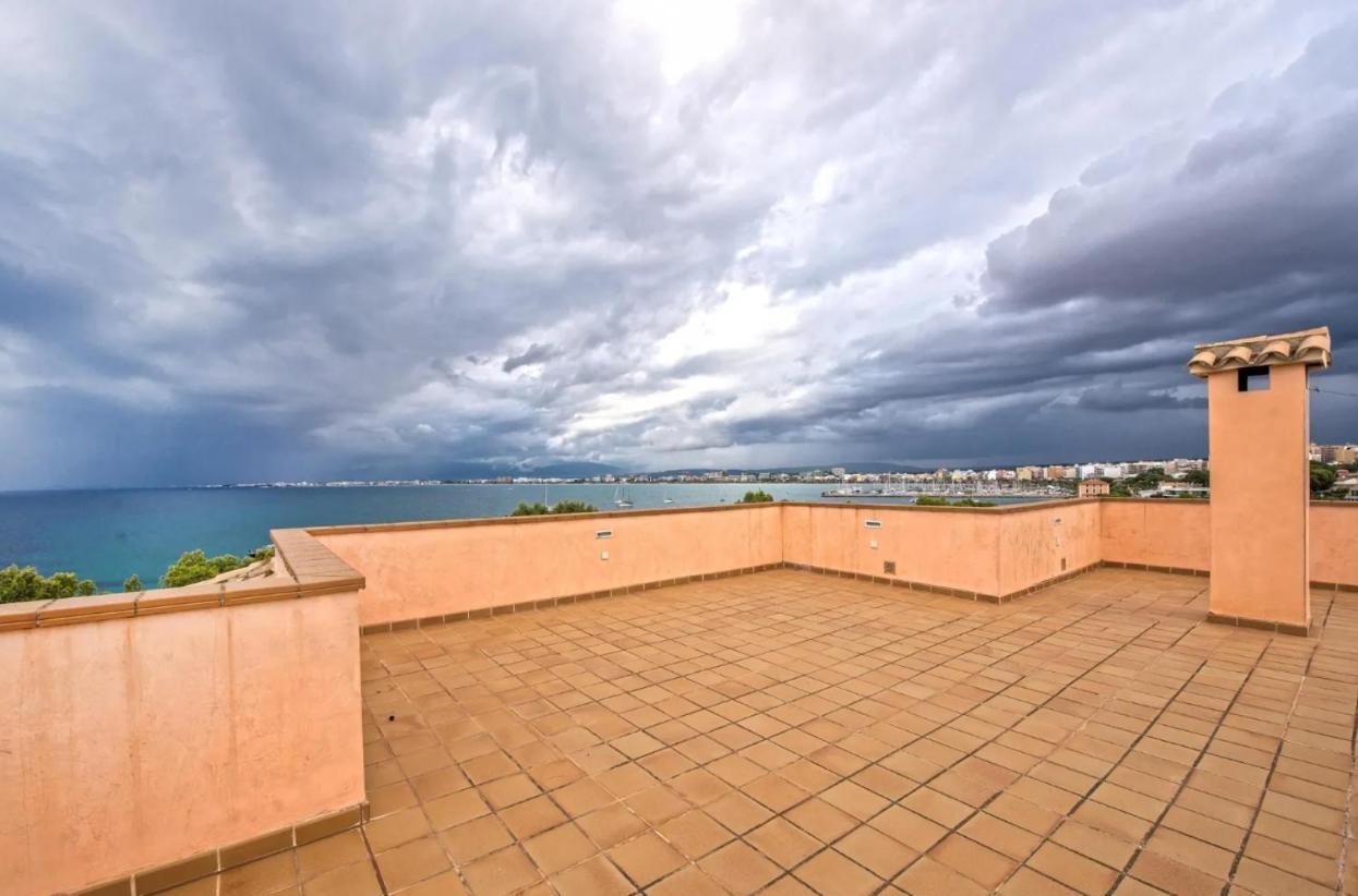 Palomo Con Piscina Llucmajor (Mallorca)