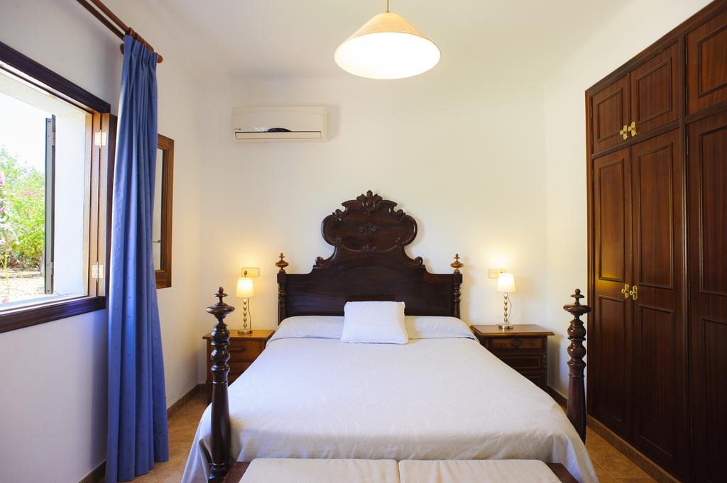 Villa Miguel Tomas *