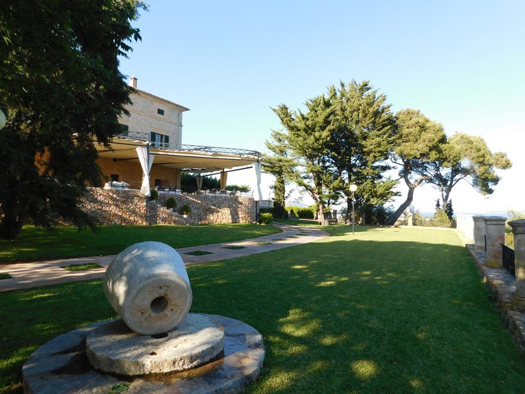 Llenaire Hotel