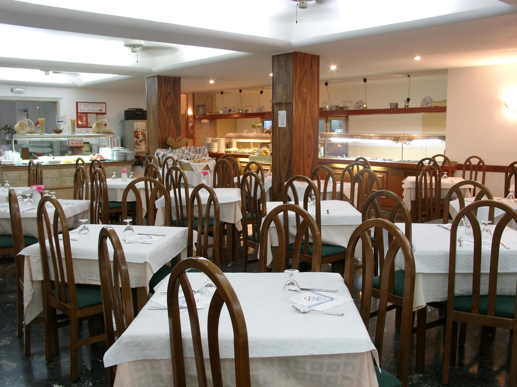 Amic Gala Hotel 3*
