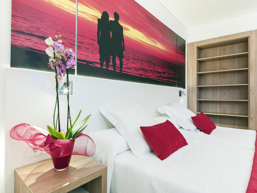 Apartahotel Playas Ca's Saboners 3*