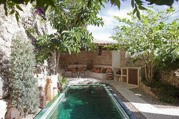 Hotel & Restaurant Jardi D'arta Arta