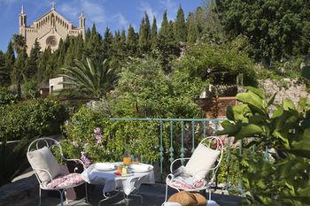 & Restaurant Jardi D'arta Arta