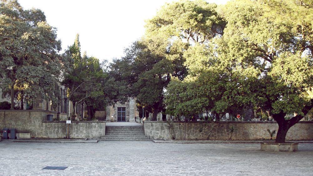 Hotel Santuari De Cura Randa