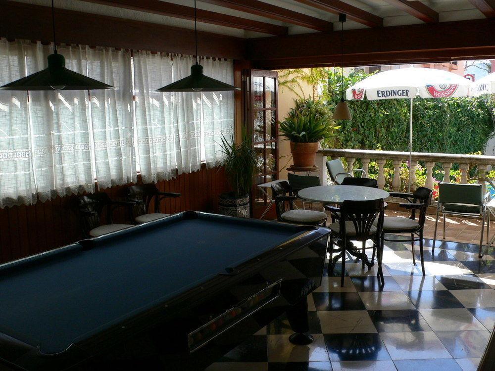 Guest house Cas Bombu 2*