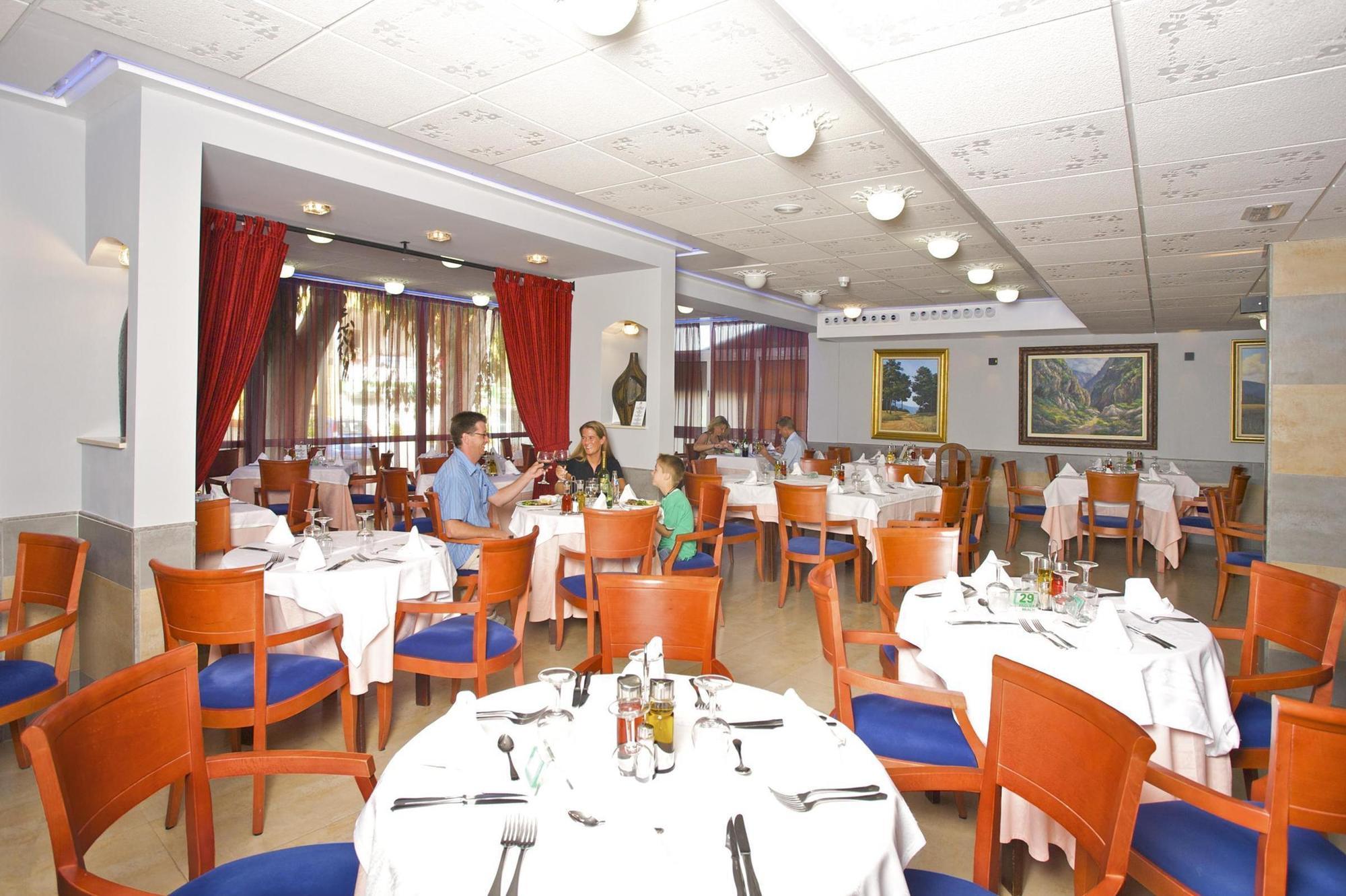 Y Apartahotel Peguera
