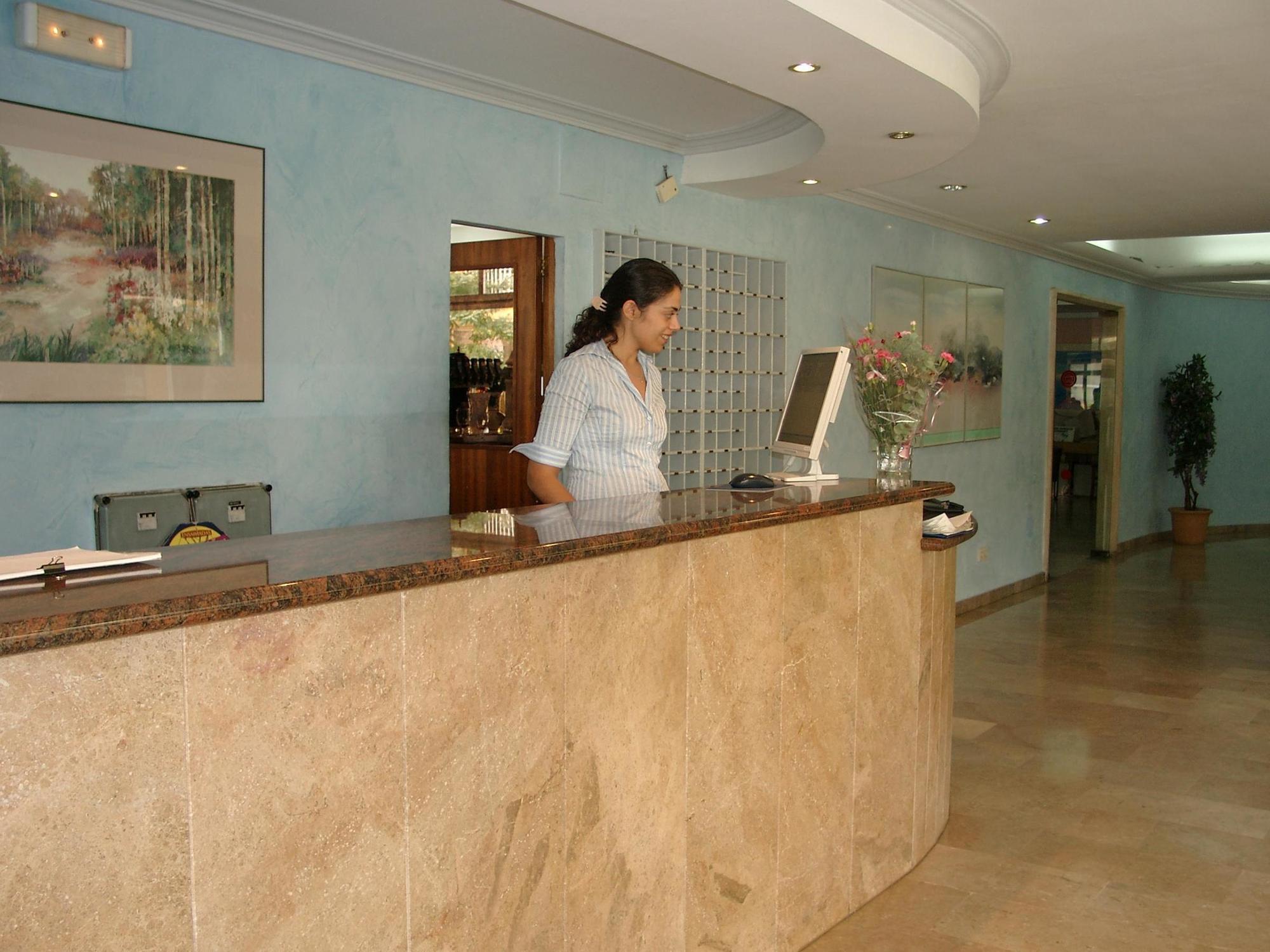 Amic Gala Hotel 3*