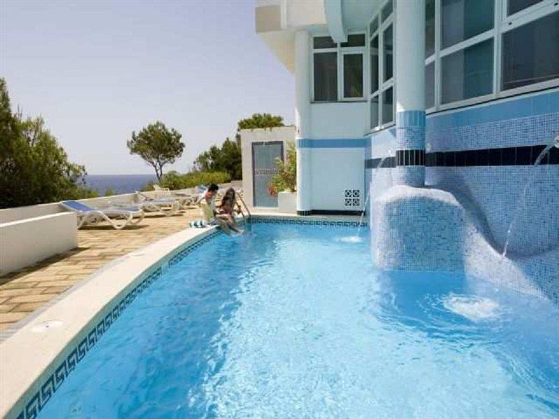 Globales Cala Viñas Adults Only 16+ Resort 4*