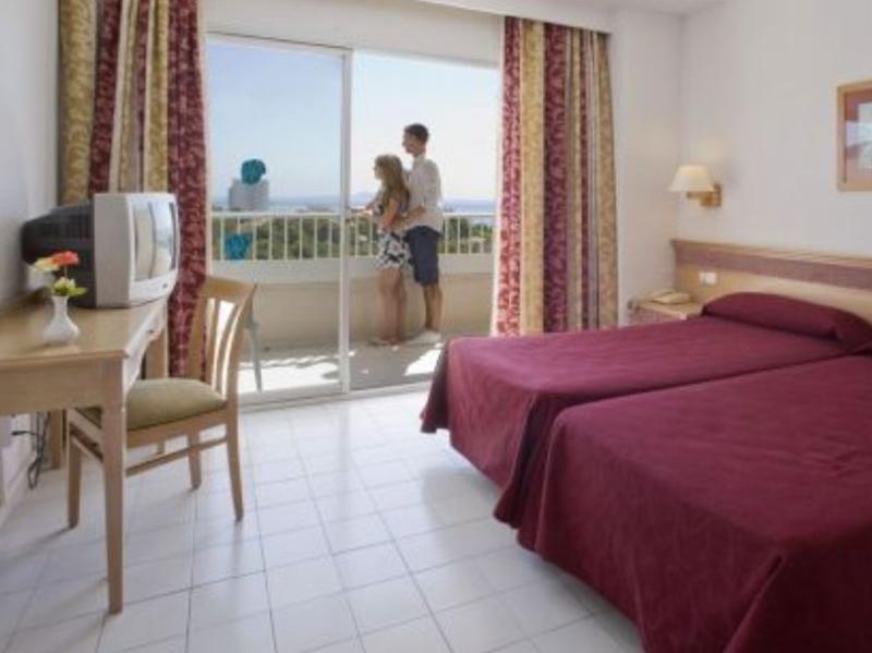 Globales Mimosa 4*