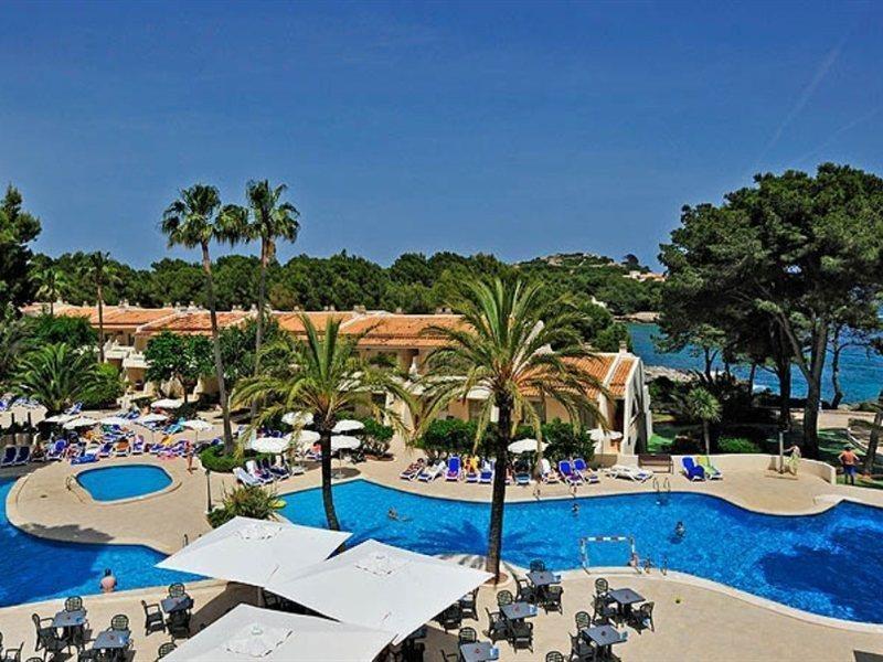 Iberostar Waves Pinos Park Hotel Font de sa Cala