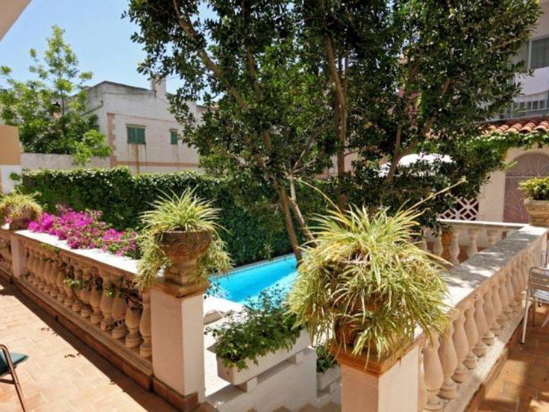 Cas Bombu Guest house 2*