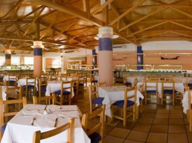 Globales Bouganvilla Apartahotel 3*