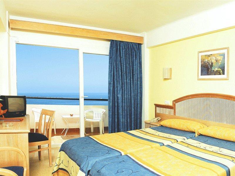Universal Castell Royal Hotel 4*