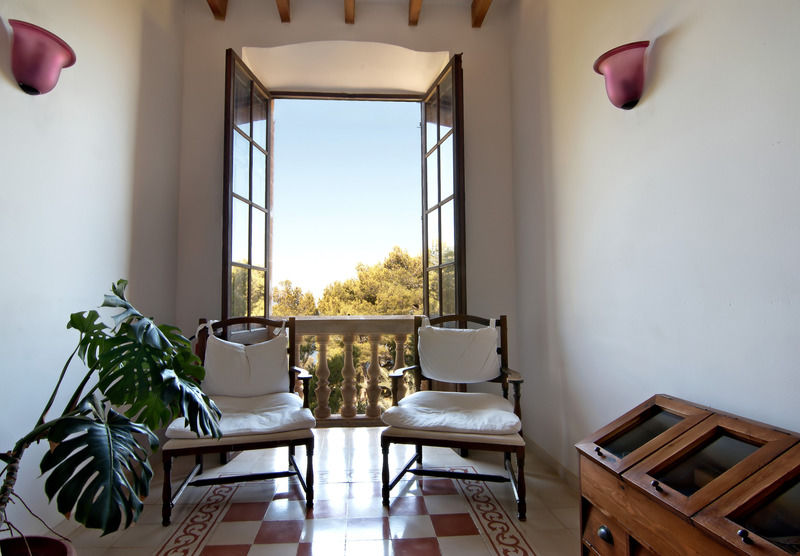 Hotel Petit Hostatgeria La Victoria 3*