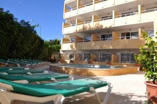 Estudios Montenova Hotel