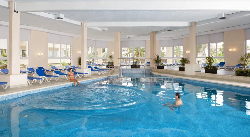 Universal Perla Hotel